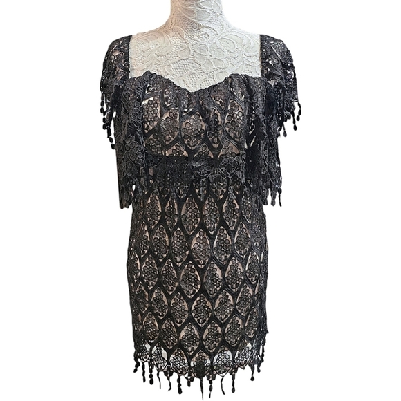 Revolve Stone Cold Fox Iowa Dress In Black Size XS Small Party Lace Overlay - Picture 4 of 10